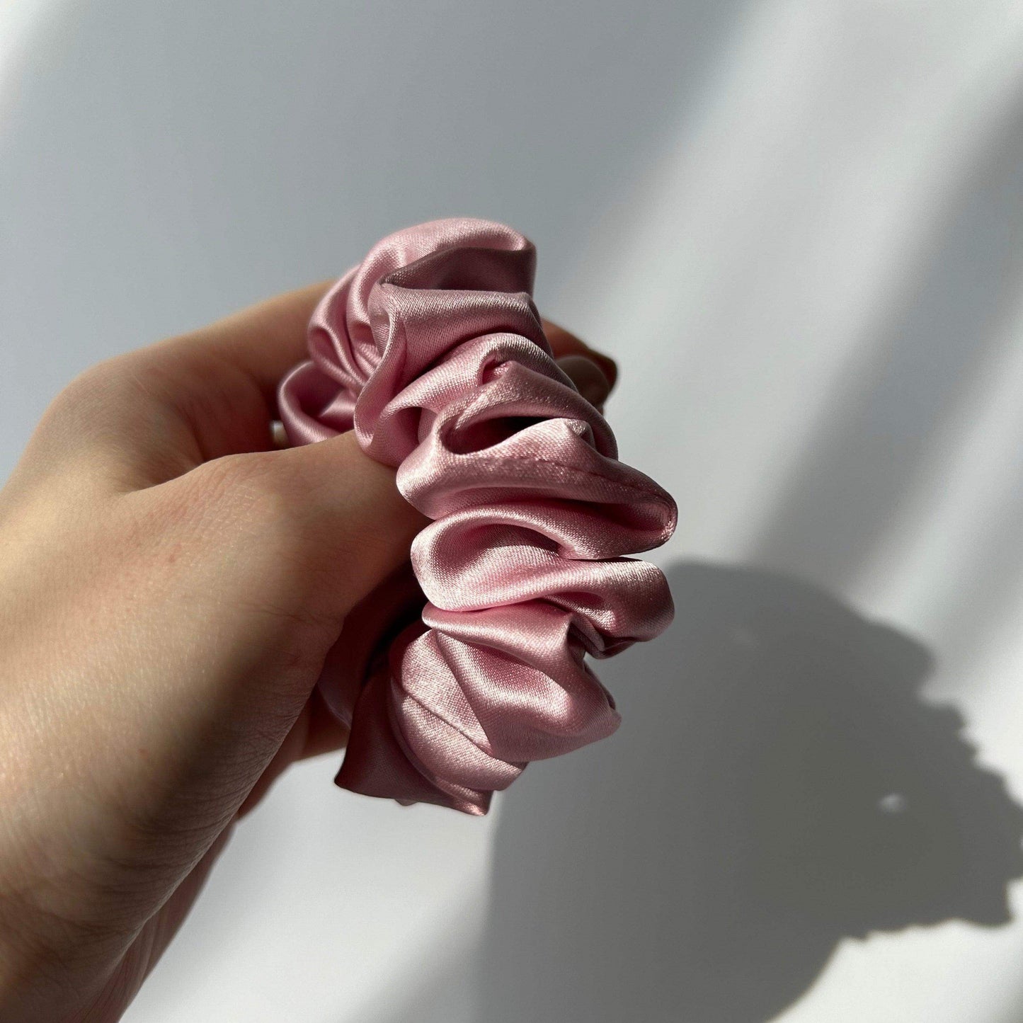 Alyvinė šilkinė gumytė - MAMA MADE