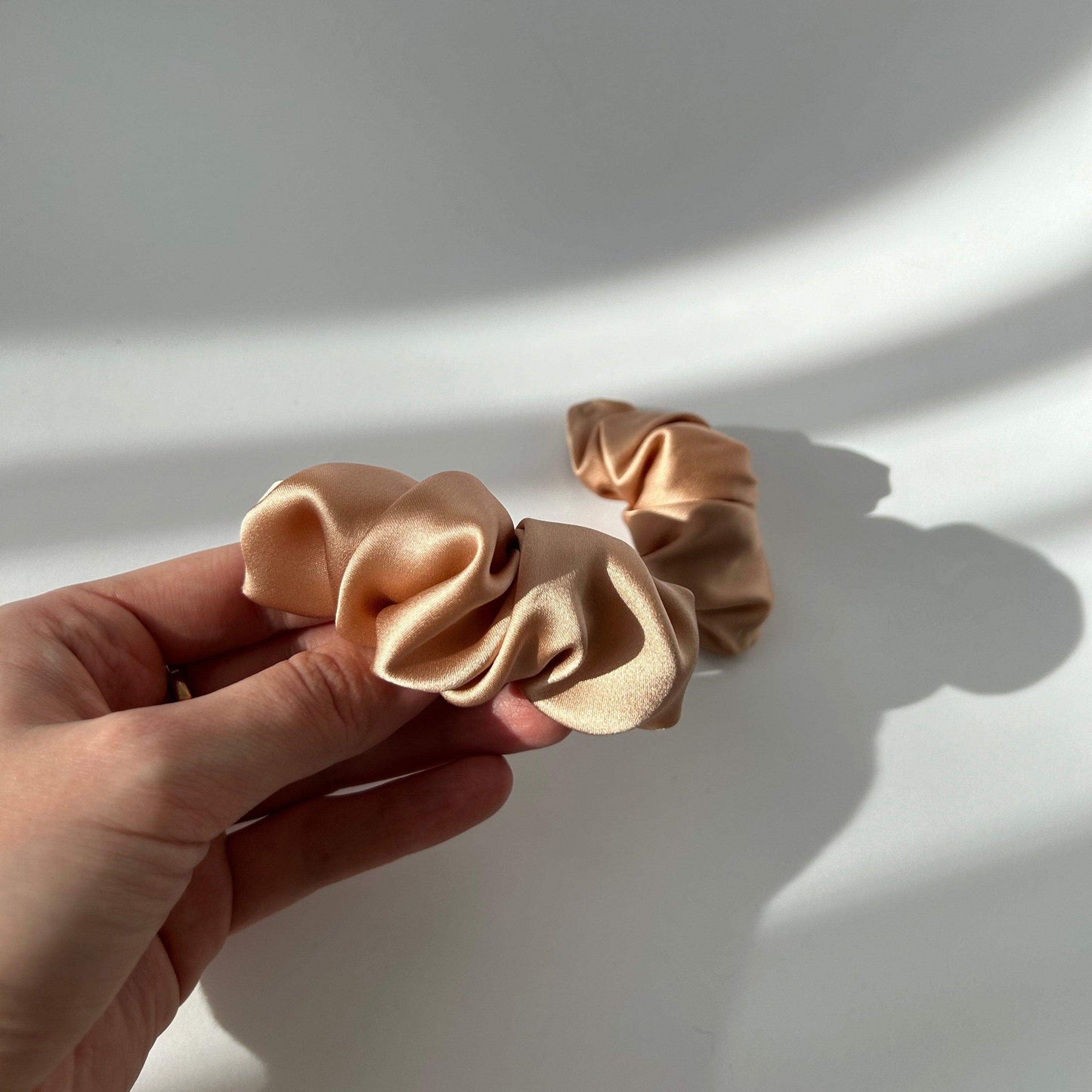Nude šilkinis segtukas - MAMA MADE