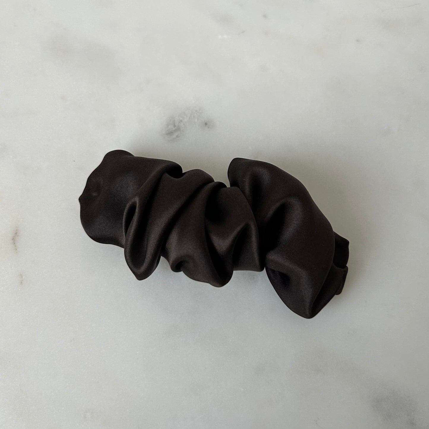 Įvairūs šilkiniai plaukų segtukai. PASKUTINIAI VIENETAI - MAMA MADE