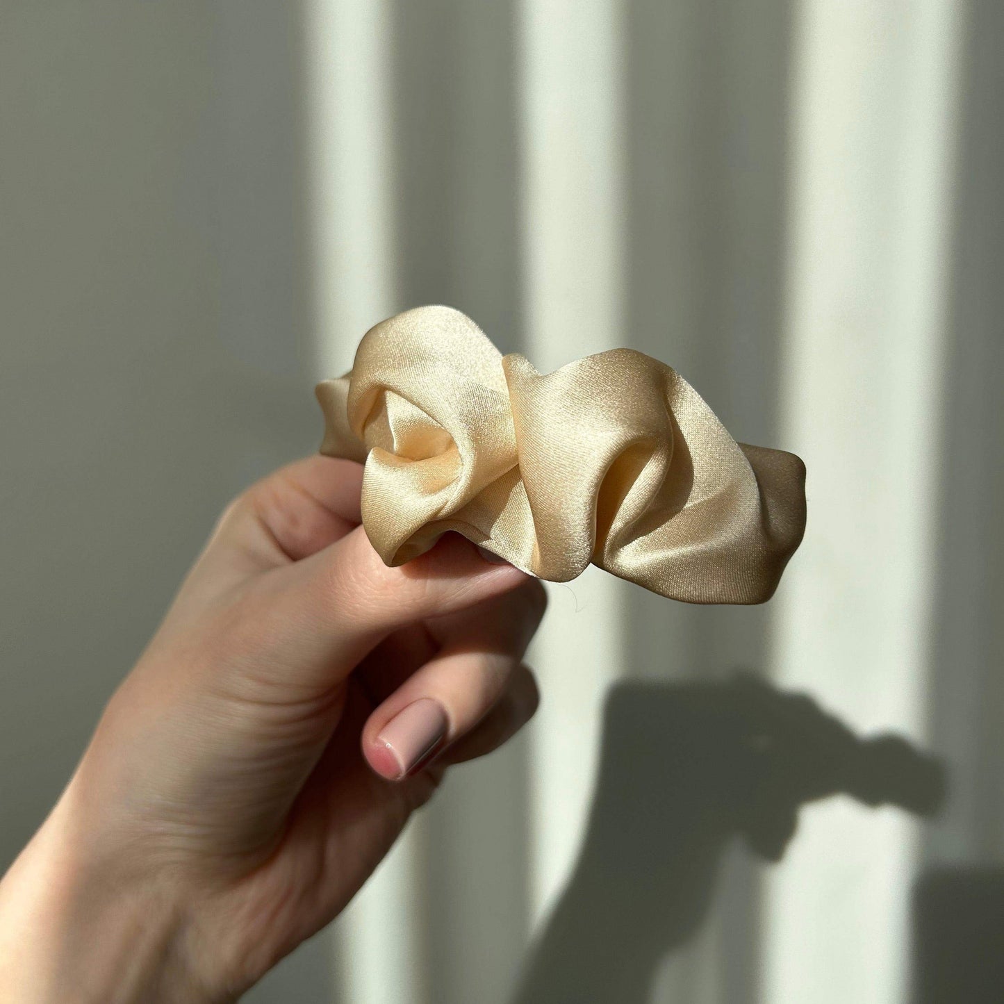 Įvairūs šilkiniai plaukų segtukai. PASKUTINIAI VIENETAI - MAMA MADE