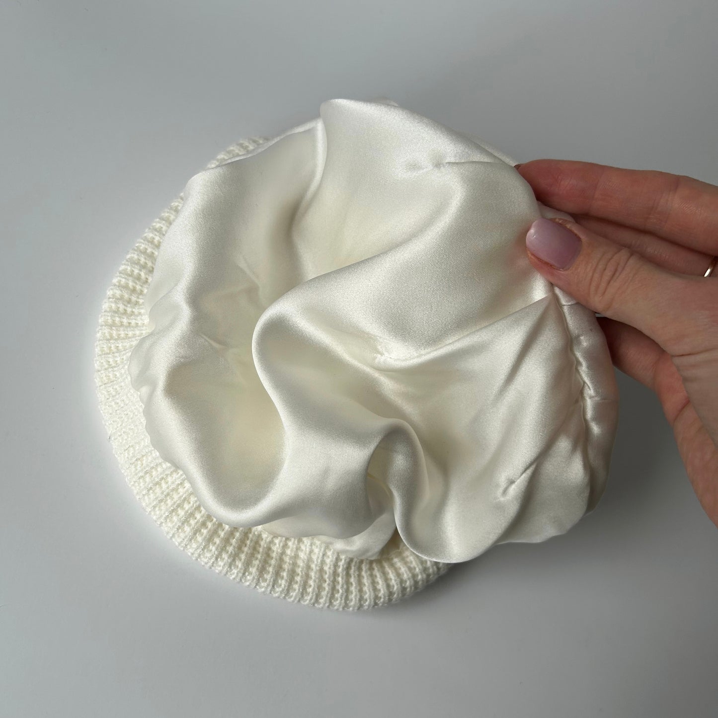 Žieminė šilko kepurė - šilta kepurė su šilkiniu pamušalu - MAMA MADE