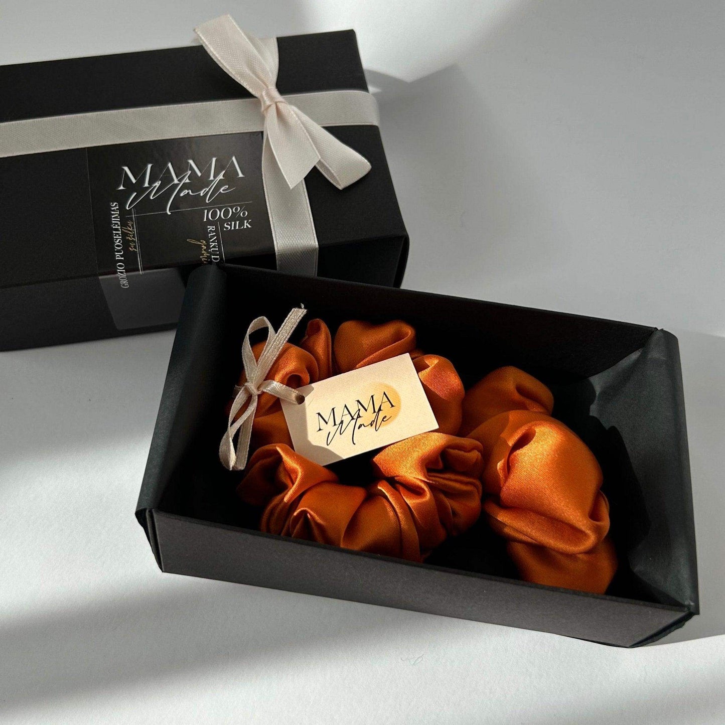 Šilkinio segtuko ir gumelės rinkinys - MAMA MADE