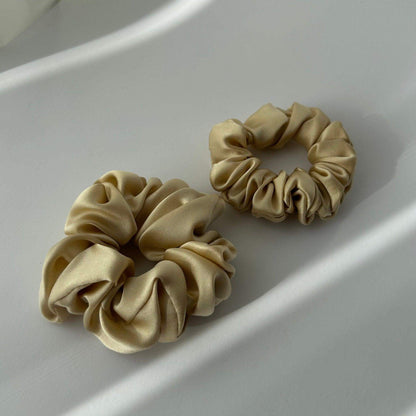 Gelsva šilkinė plaukų gumytė - MAMA MADE