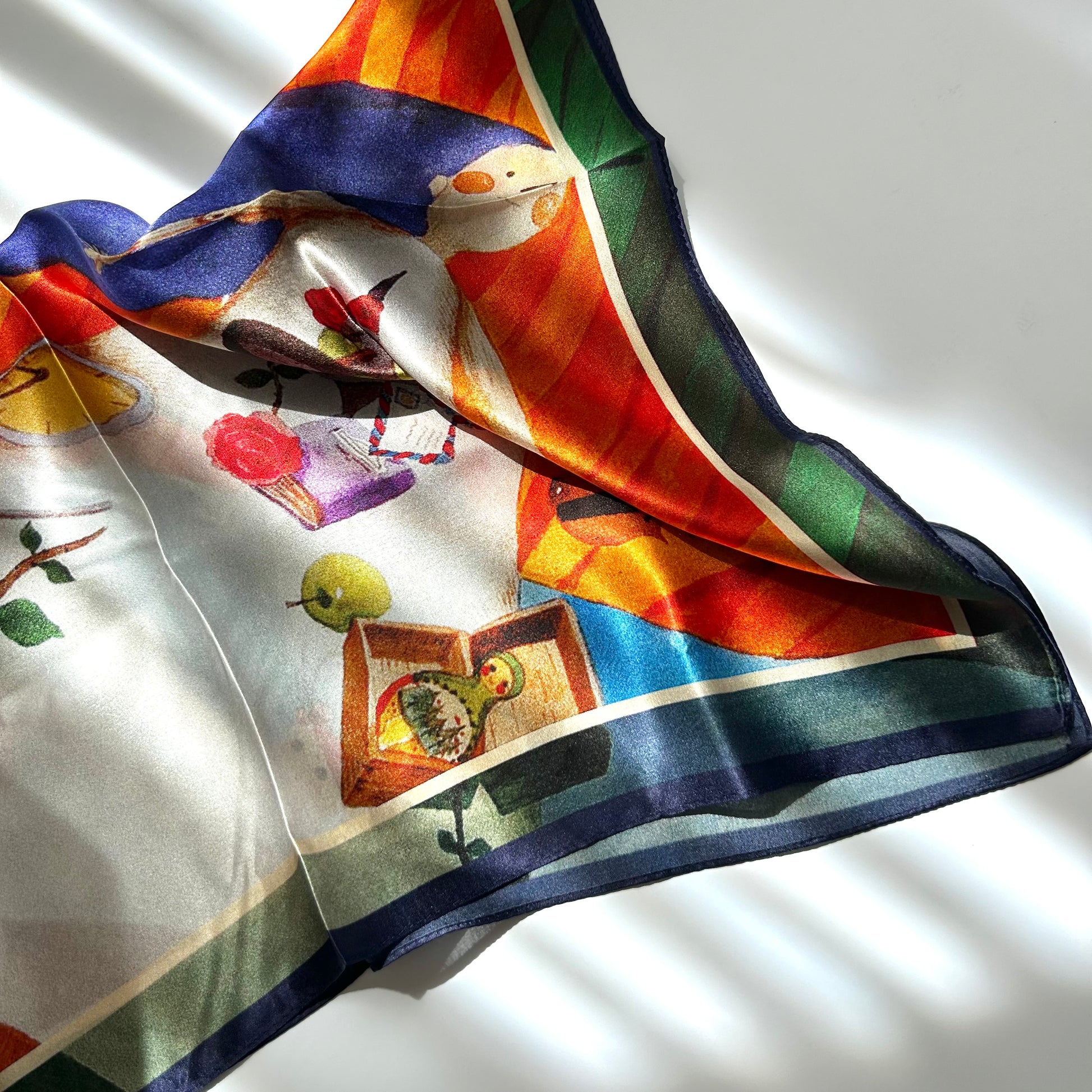 Ryški šilkinė skarelė - MAMA MADE