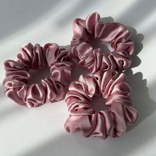 Alyvinė šilkinė gumytė - MAMA MADE