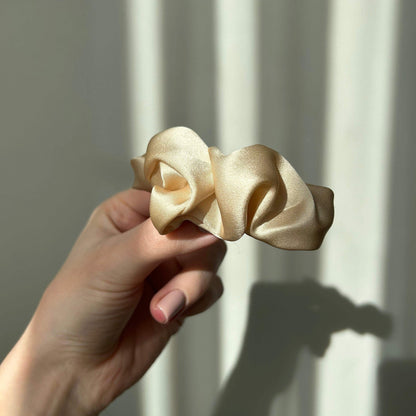 Įvairūs šilkiniai plaukų segtukai. PASKUTINIAI VIENETAI - MAMA MADE