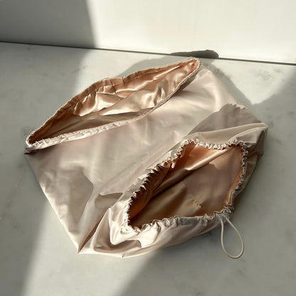 Dvipusė šilkinė dušo kepurėlė - kreminė - MAMA MADE