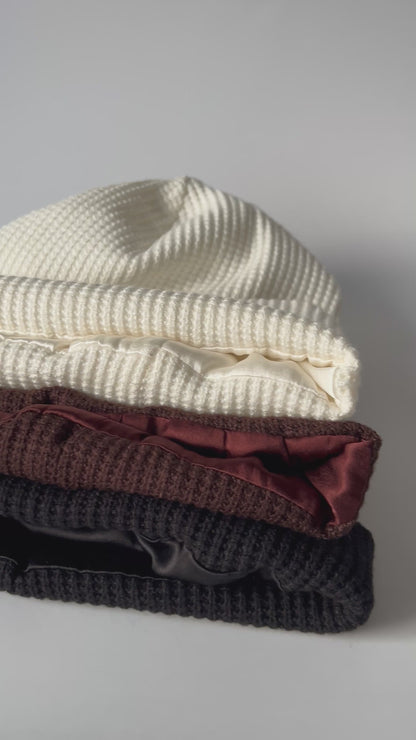 Žieminė šilko kepurė - šilta kepurė su šilkiniu pamušalu